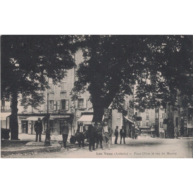 LES VANS - PLACE OLLIER ET RUE DU MARCHE - CARTE DATEE DE 1936.