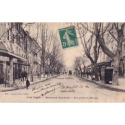 UZES - BOULEVARD GAMBETTA -...