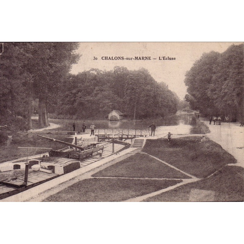 CHALONS SUR MARNE - L'ECLUSE - PENICHE AU PASSAGE - CARTE DATEE DE 1917.