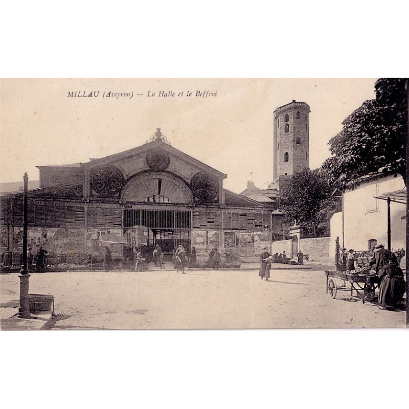 MILLAU - LA HALLE ET LE BEFFROI.