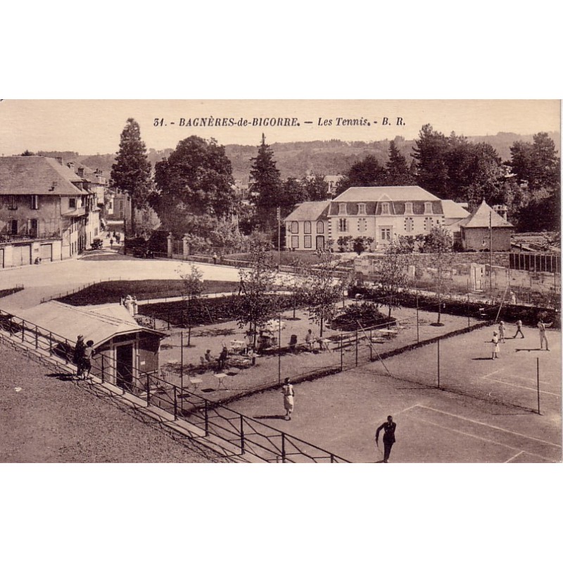 HAUTES PYRENEES - BAGNERES DE BIGORRE - LES TENNIS.