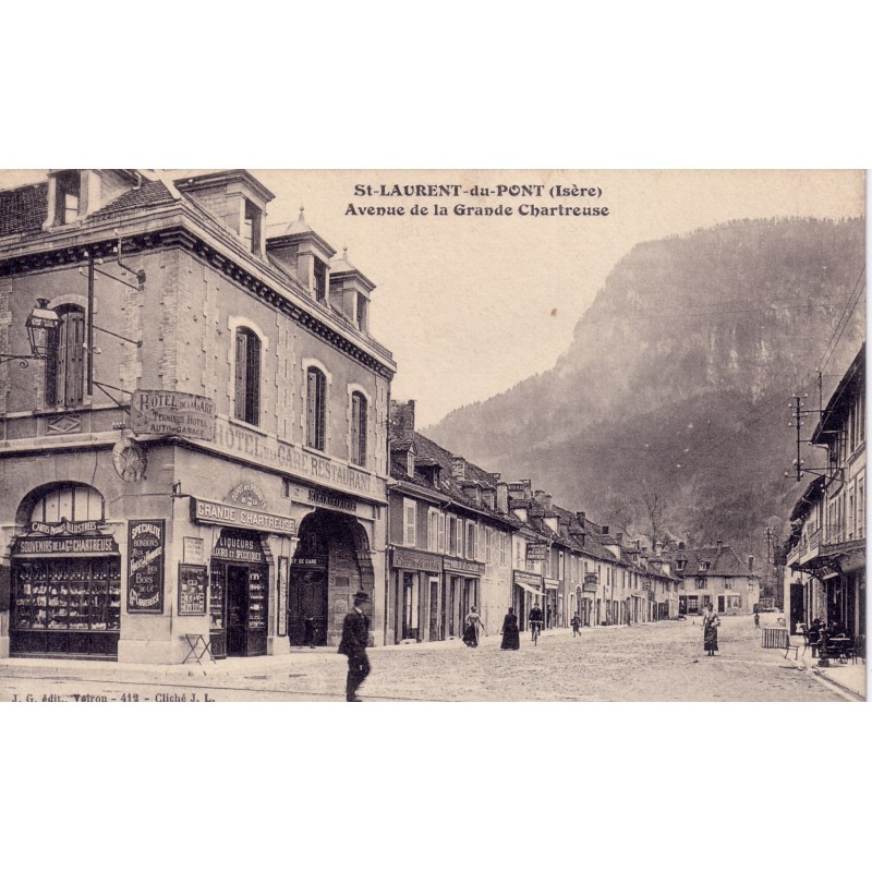 SAINT LAURENT DU PONT - AVENUE DE LA GRANDE CHARTREUSE.