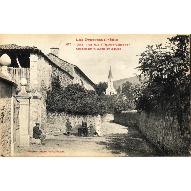 ORE - CENTRE DU VILLAGE ET EGLISE - CARTE NEUVE.