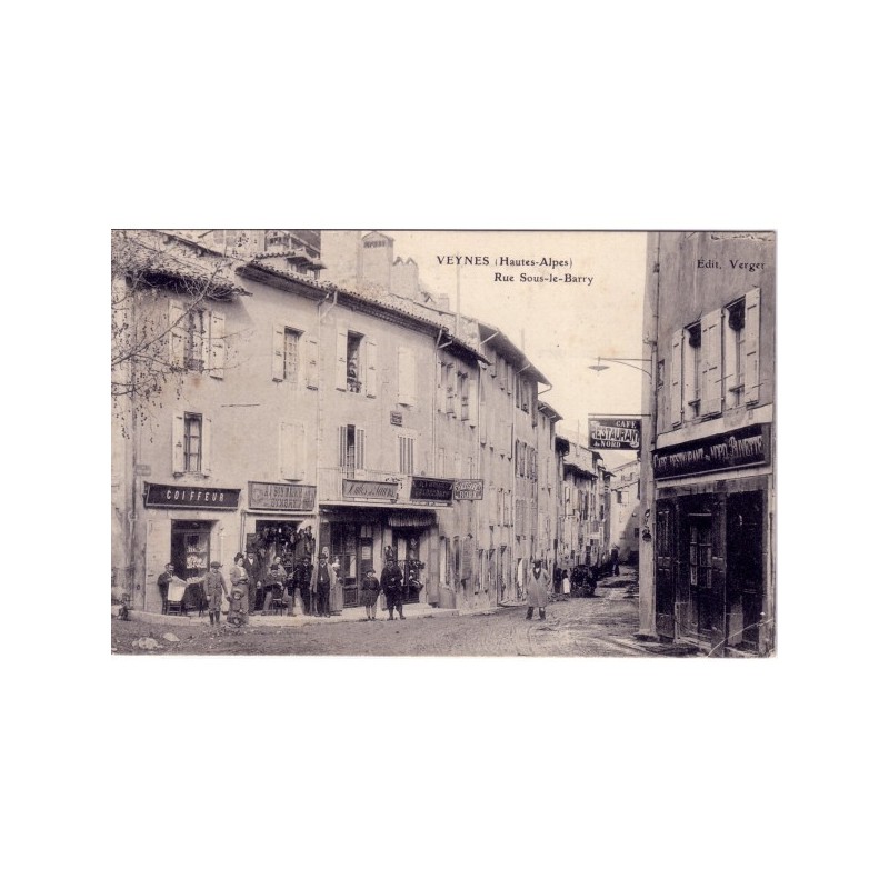 VEYNES - RUE SOUS LE BARRY - LES COMMERCES.