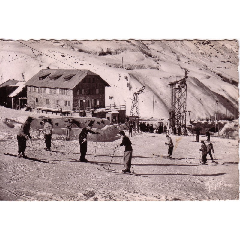 VARS-SAINTE-MARIE - LA STATION DE SPORTS D'HIVERS - CARTE POSTALE DATEE DE 1952.