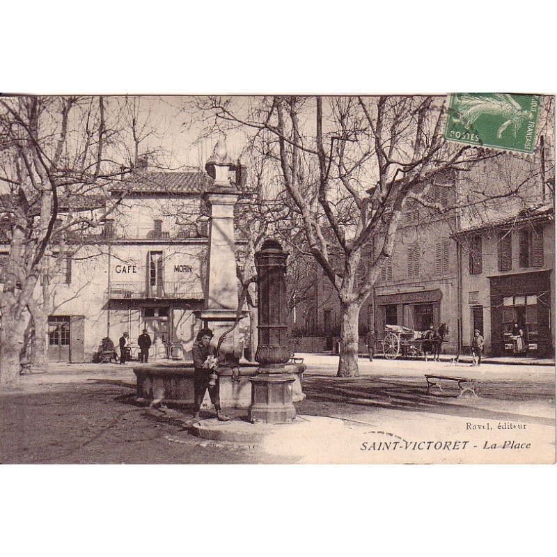 SAINT-VICTORET - LA PLACE .