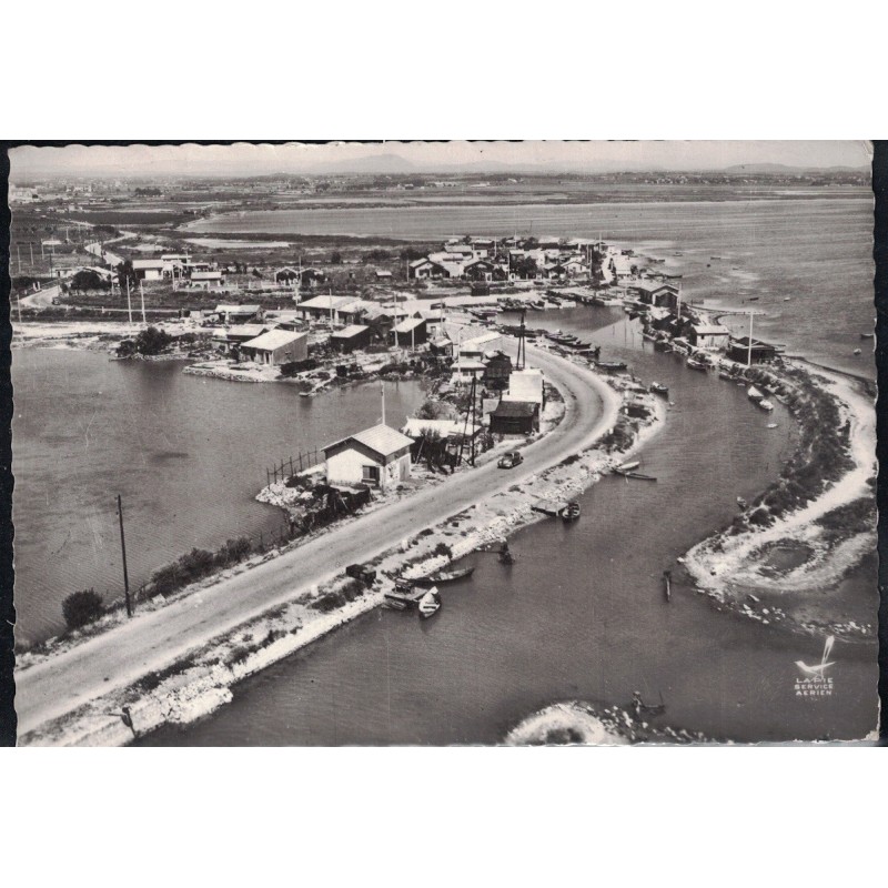 CARNON-PLAGE - LE PORT DE PECHE - VUE AERIENNE - CARTE POSTALE NEUVE.