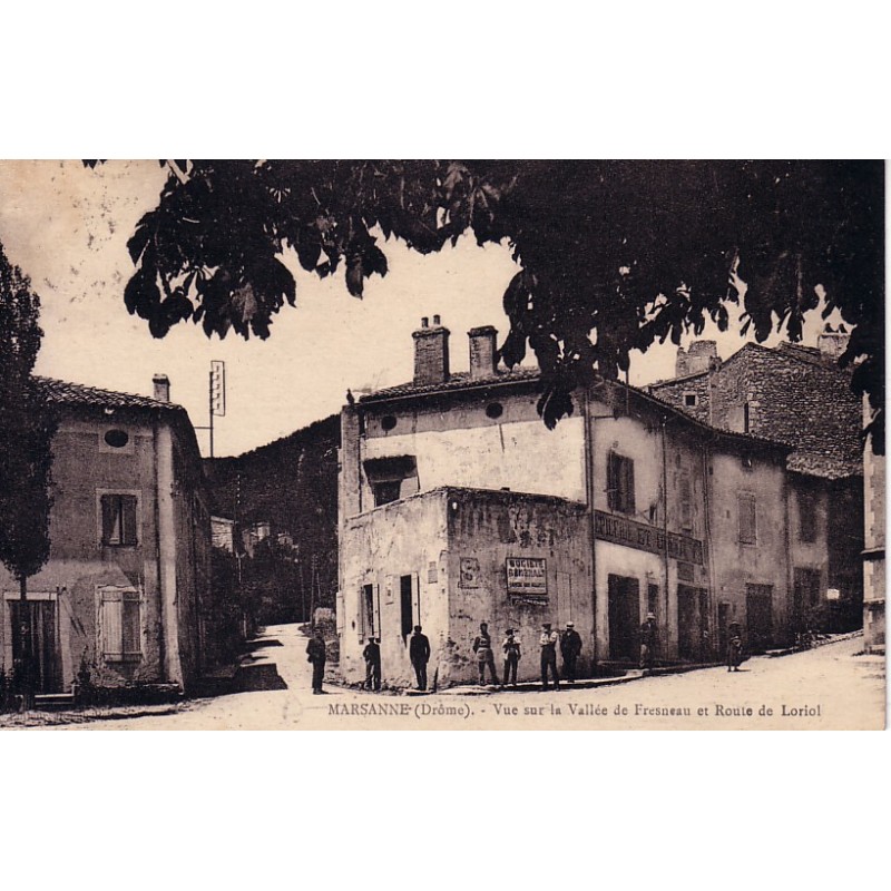 MARSANNE - VUE SUR LA VALLEE DE FRESNEAU ET ROUTE DE LORIOL - CARTE DATEE DE 1929.