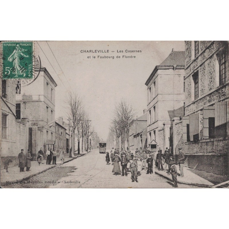CHARVILLE - LES CASERNES ET LE FAUBOURG DE FLANDRE - CARTE DATEE DE 1919.