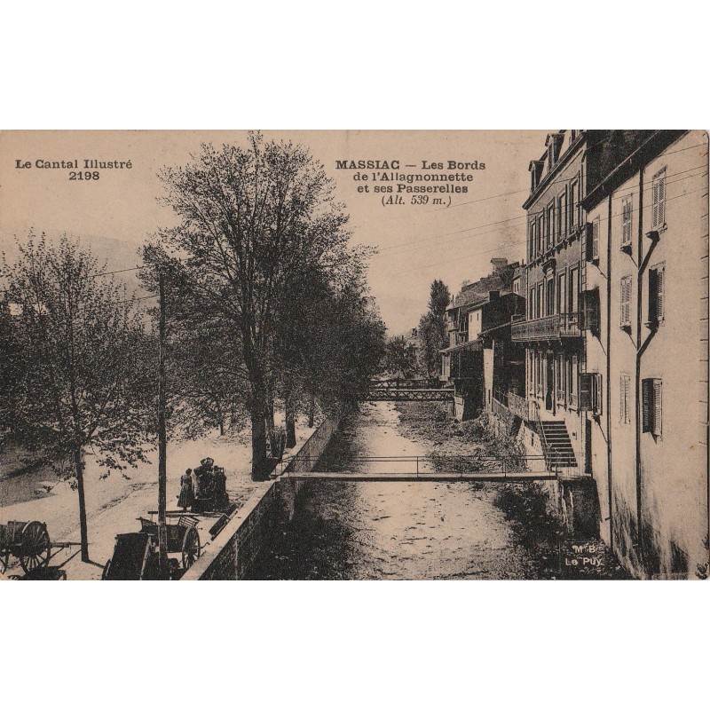 MASSIAC - LES BORDS DE L'ALLAGNONETTE ET SES PASSERELLES - CARTE POSTALE NEUVE.