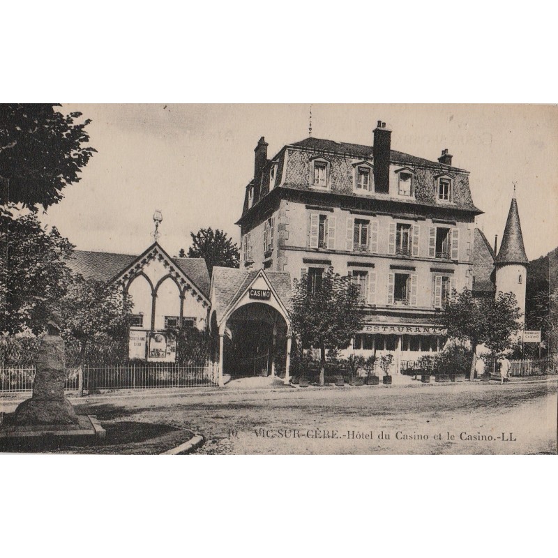 VIC SUR CERE - HOTEL DU CASINO ET LE CASINO - CARTE POSTALE NEUVE.