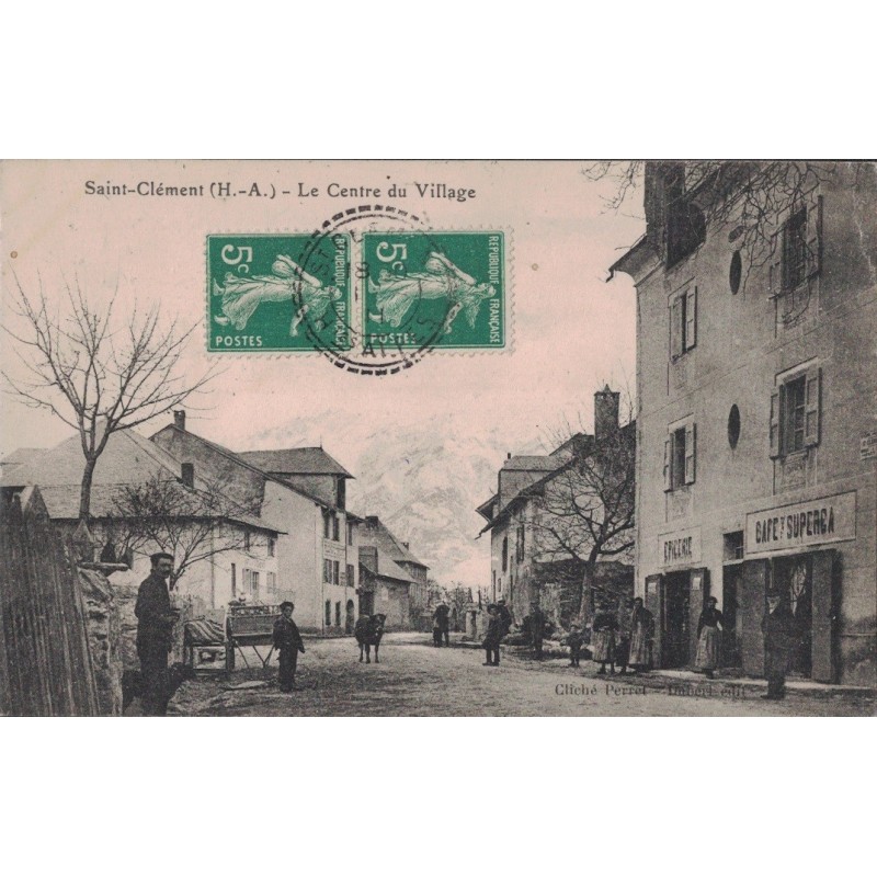 SAINT CLEMENT - LE CENTRE DU VILLAGE - COMMERCES CAFE SUPERGA ET EPICERIE - ANIMATION - CARTE DATEE DE 1911.