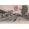 SAINT CYR - LA GARE INTERIEURE - LOCOMOTIVE - ANIMATION - PEU COURANTE - DATEE DE 1905.