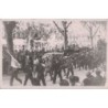 AVIGNON - DEFILE FFI - PLACE DE L'HORLOGE - LE 3-9-1944 - SECTION ATERRISSAGE-PARACHUTAGE  (S.A.P.) - CARTE PHOTO NON CIRCULEE.