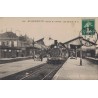 ST QUENTIN - GARE DU NORD - LES QUAIS - LOCOMOTIVE - CARTE DATEE DE 1912.
