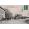 AURILLAC A ENTRAYGUES - L'AUTOBUS DEVANT L'HOTEL DES QUATRE ROUTES - GARE - ANIMATION - CARTE PEU CONNUE DATEE DE 1915..