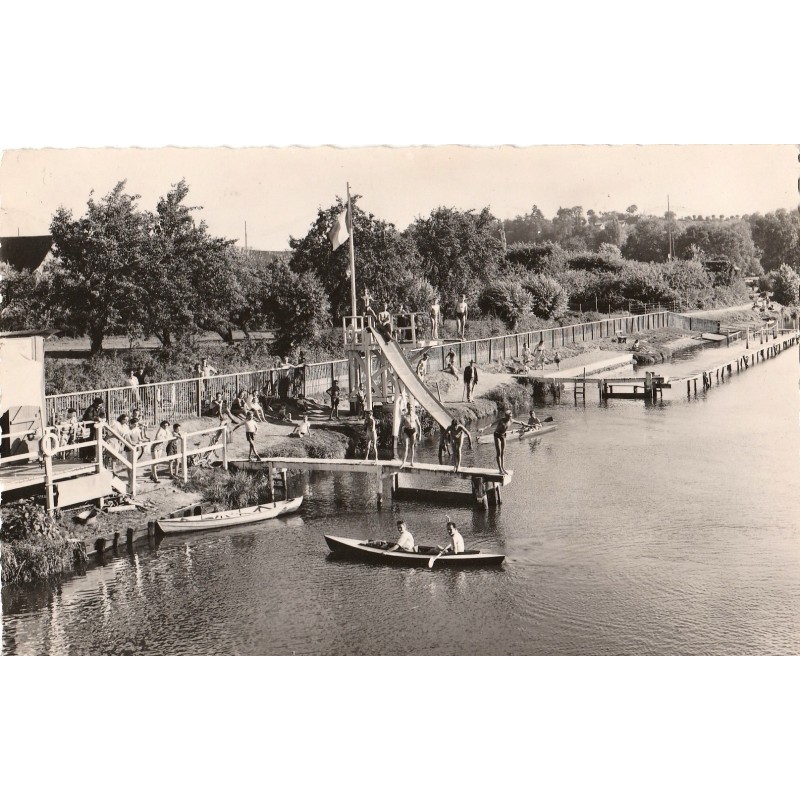 CHANGE - CHANGE LES LAVAL - PISCINE DES SAUVETEURS MAYENNAIS - ENVIRON DE LAVAL - CARTE DATEE DE 1953.