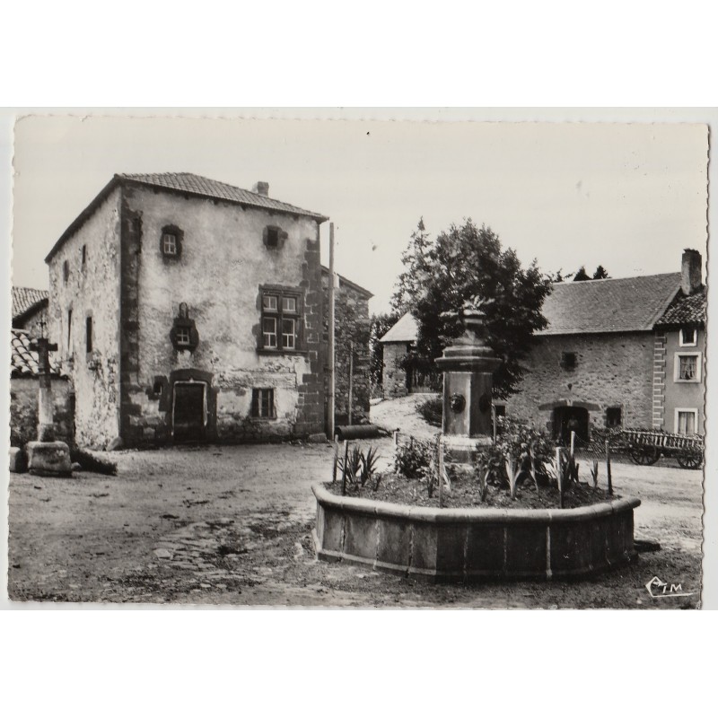 RUINES EN MARGERIDE - LA FONTAINE  - CARTE NON CIRCULEE.