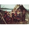 FINLANDE - PERIPLE AMORA 1967-68 -  MOUTARDE - AMORA - ESCALE EN FINLANDE - FAMILLE LAPONE DEVANT SA HUTTE - COTE 25€.