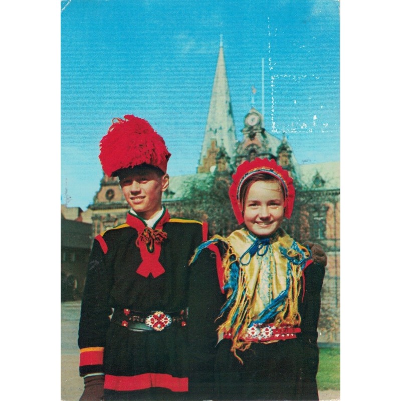 MILLE ANS APRES LES VIKINGS - N°2 - STOCKHOLM - SUEDE - ENFANT LAPON EN COSTUME NATIONAL - PLASMARINE - 1957-1958.