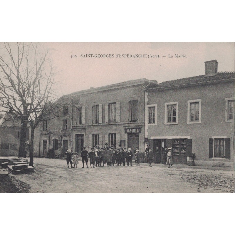 SAINT GEORGES D'ESPERANCHE - LA MAIRIE - BELLE ANIMATION - CARTE NON CIRCULEE