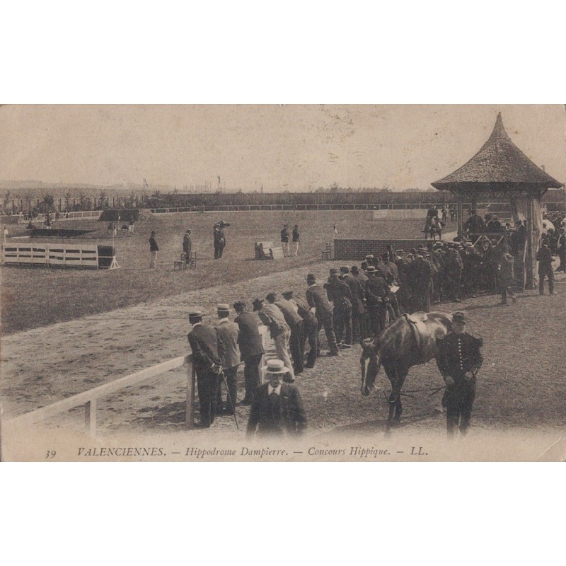 VALENCIENNES - HIPPODROME DAMPIERRE - CPORSE HIPPIQUE - ANIMATION - CHEVAUX -  CARTE NON CIRCULEE.