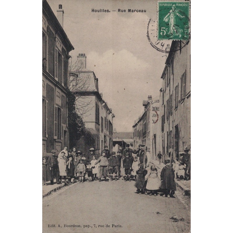 HOUILLES - RUE MARCEAU - ANIMATION - ENFANTS - CARTE DATEE DE 1912.