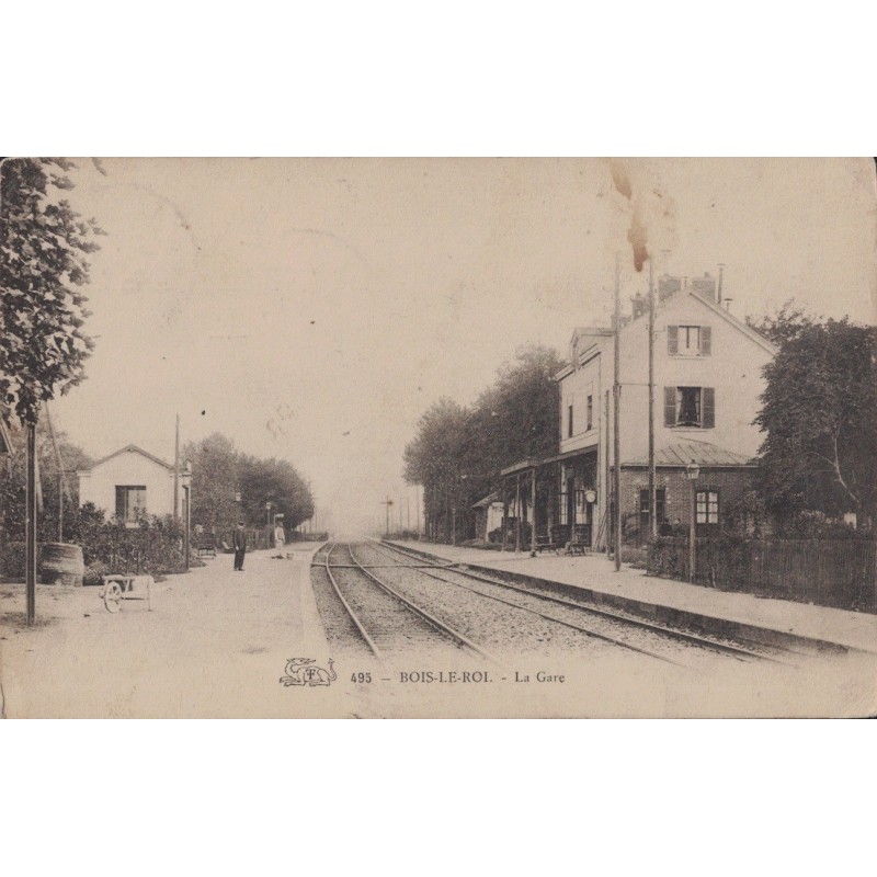 BOIS LE ROI - LA GARE - TACHE SUR LE TOIT.- CARTE DATEE DE 1905.