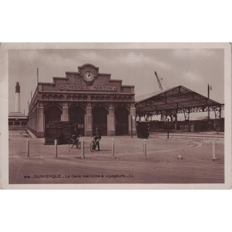 DUNKERQUE - LA GARE MARITIME A VOYAGEURS - CARTE AVEC TEXTE.