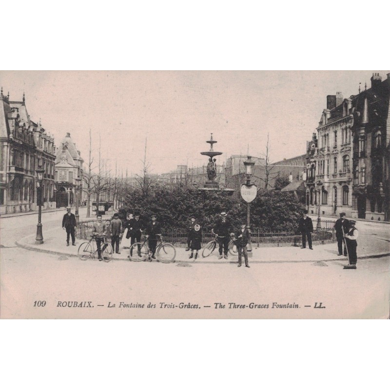 ROUBAIX - LA FONTAINE DES TROIS-GRACES - ANIMATION - VELO - CARTE AVEC TEXTE.