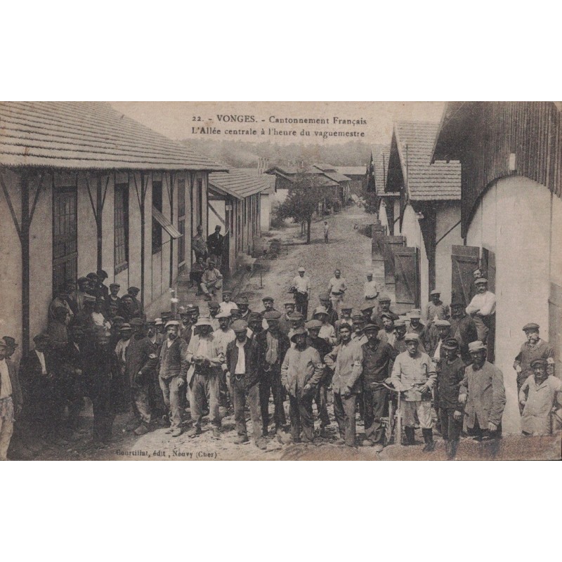 VONGES - CANTONNEMENT FRANCAIS - L'ALLEE CENTRALE A L'HEURE DU VAGUEMESTRE - ANIMATION -  CARTE AVEC TEXTE.