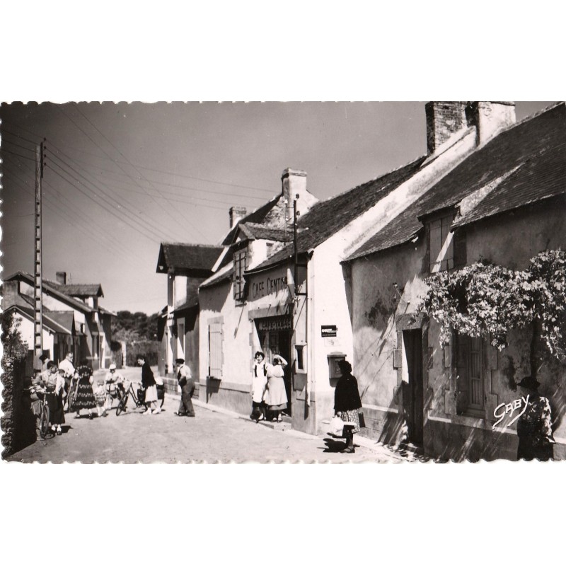 QUIMIAC - AVENUE DE LA PLAGE DE LANSERIA - CAFE CENTRAL - ANIMATION - CARTE NON CIRCULEE.