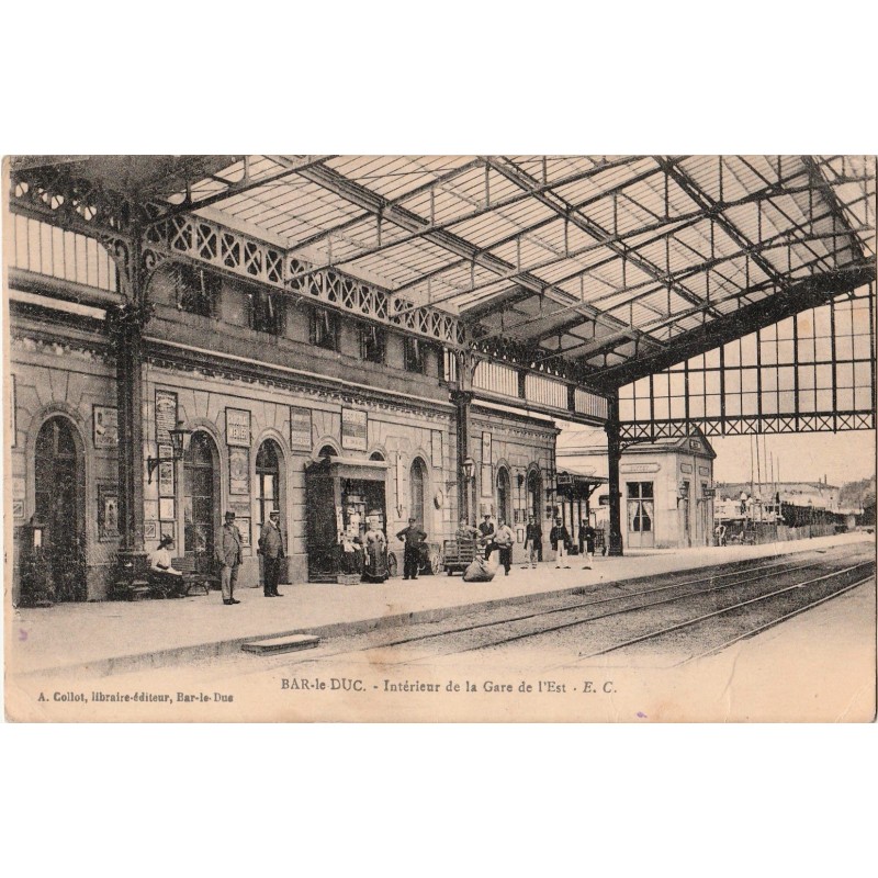 BAR LE DUC - INTERIEUR DE LA GARE DE L'EST - ANIMATION - CARTE AVEC TEXTE.