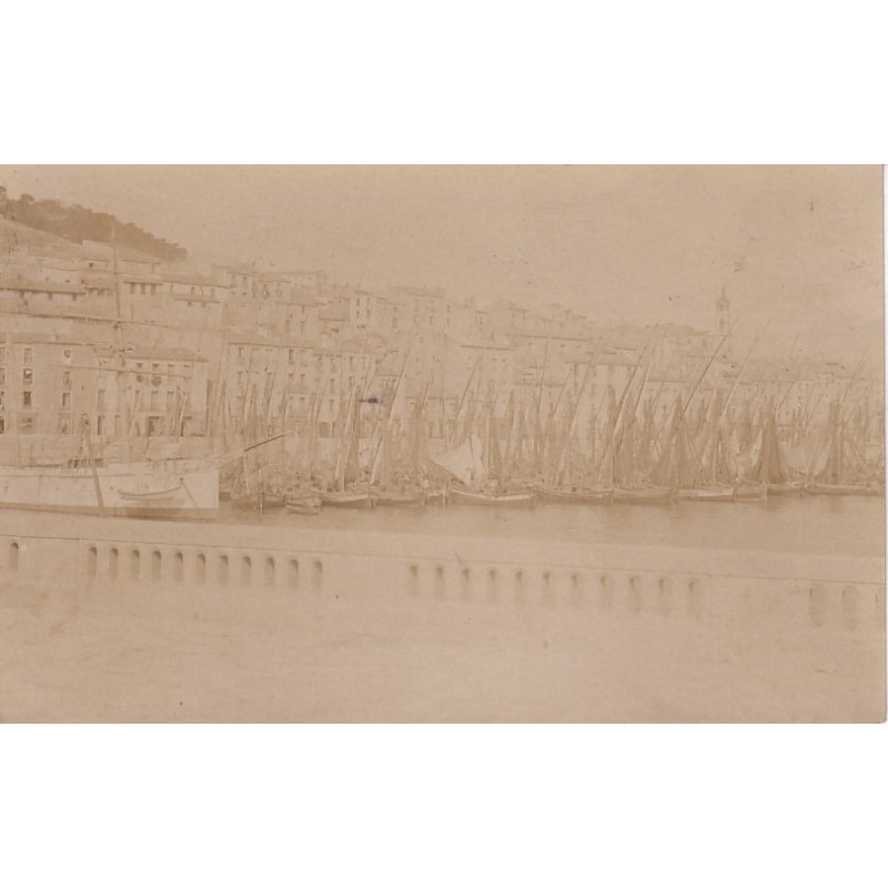 SETE - LE QUAI DE LA CONSIGNE - CARTE PHOTO - NON CIRCULEE.