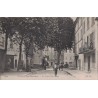 VENCE - LA PLACE VICTOR-HUGO - ANIMATION - CARTE DATEE DE 1907.