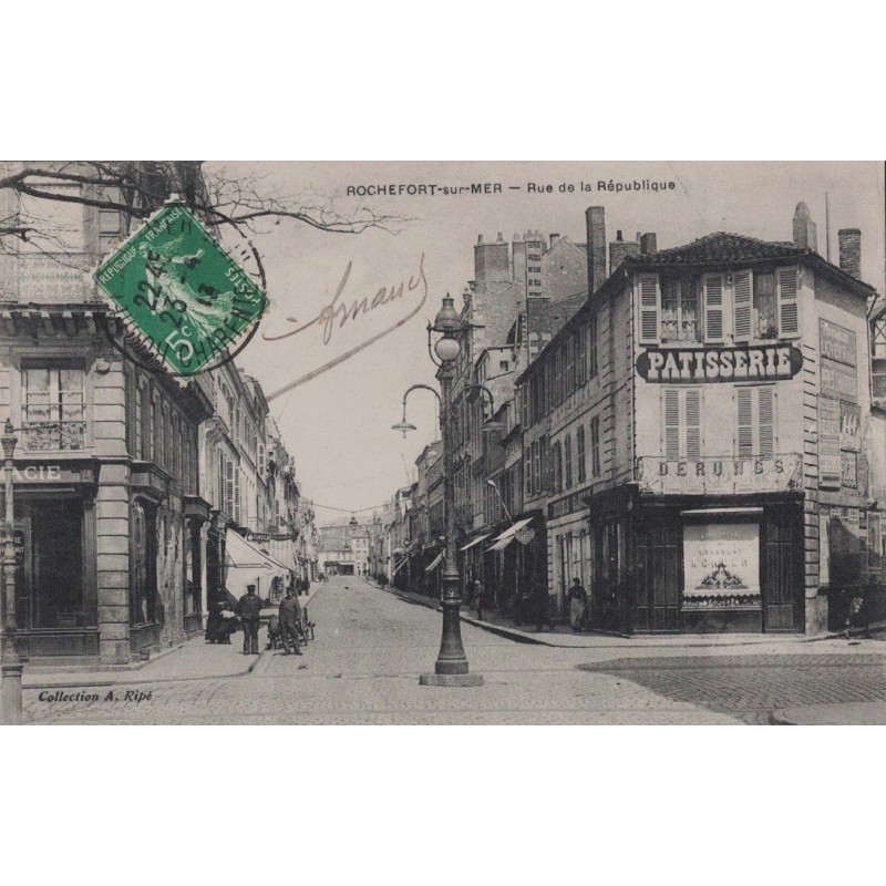 ROCHEFORT SUR MER - PATISSERIE DERUNCS - RUE DE LA REPUBLIQUE - CARTE DATEE DE 1913.