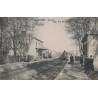 MORIERES - LA GARE - LOCOMOTIVE - ANIMATION - LE CHEF DE GARE - CARTE DATEE DE 1913.