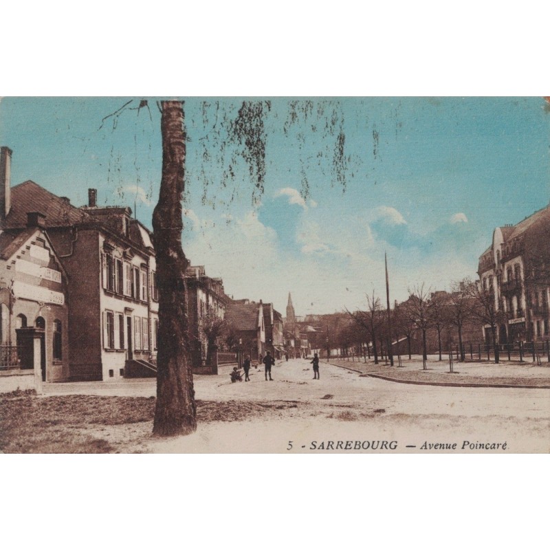 SARREBOURG - AVENUE POINCARE - COLORISEE - CACHET OCTOGONAL DE LIXHEIM - CARTE DATEE DE 1938.