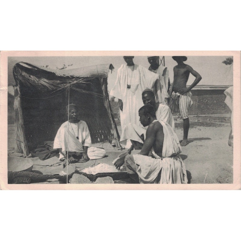 LA COTE D'AFRIQUE PAR PLASMARINE ET IONYL - SENEGAL - MARCHAND DE SEL - PLASMARINE IONYL - 1952-1953 .