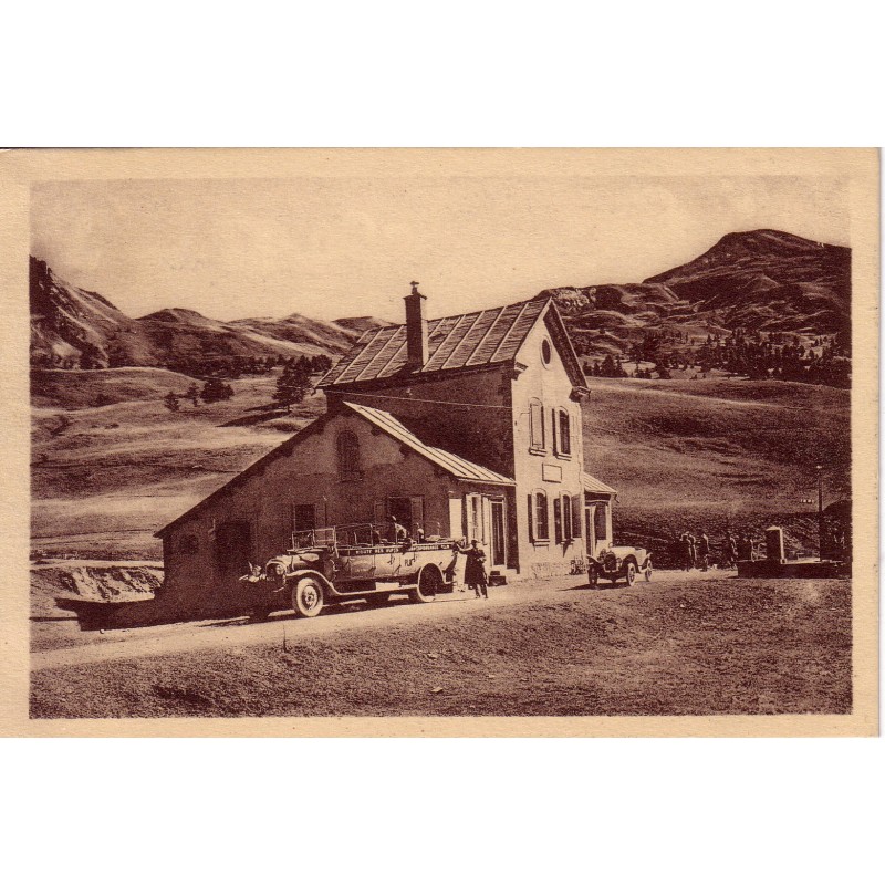 VARS - COL DE VARS  - LE CHALET REFUGE - VOITURE  - CARTE NON CIRCULEE.