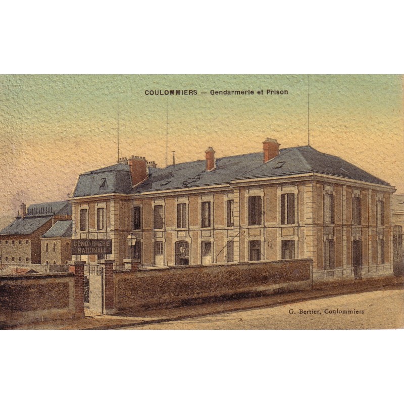 COULOMMIERS - GENDARMERIE ET PRISON - CARTE AVEC TEXTE.