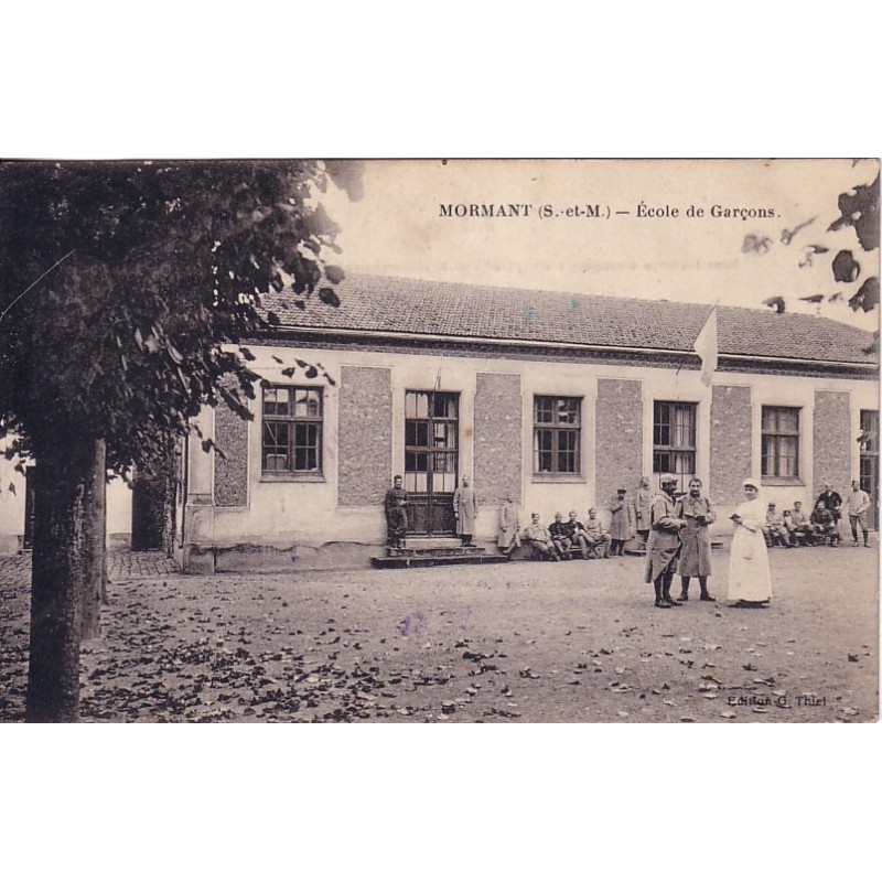 MORMANT - ECOLE DE GARCONS  - MILTAIRES - CARTE DATEE DE 1921.