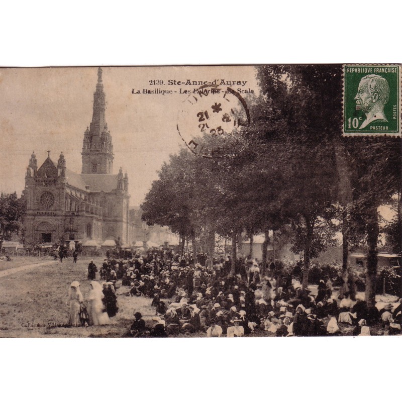 SAINT ANNE D'AURAY - LA BASILIQUE - LES PELERINS - LA SCALA  - ANIMATION - CARTE DATEE DE 1923.