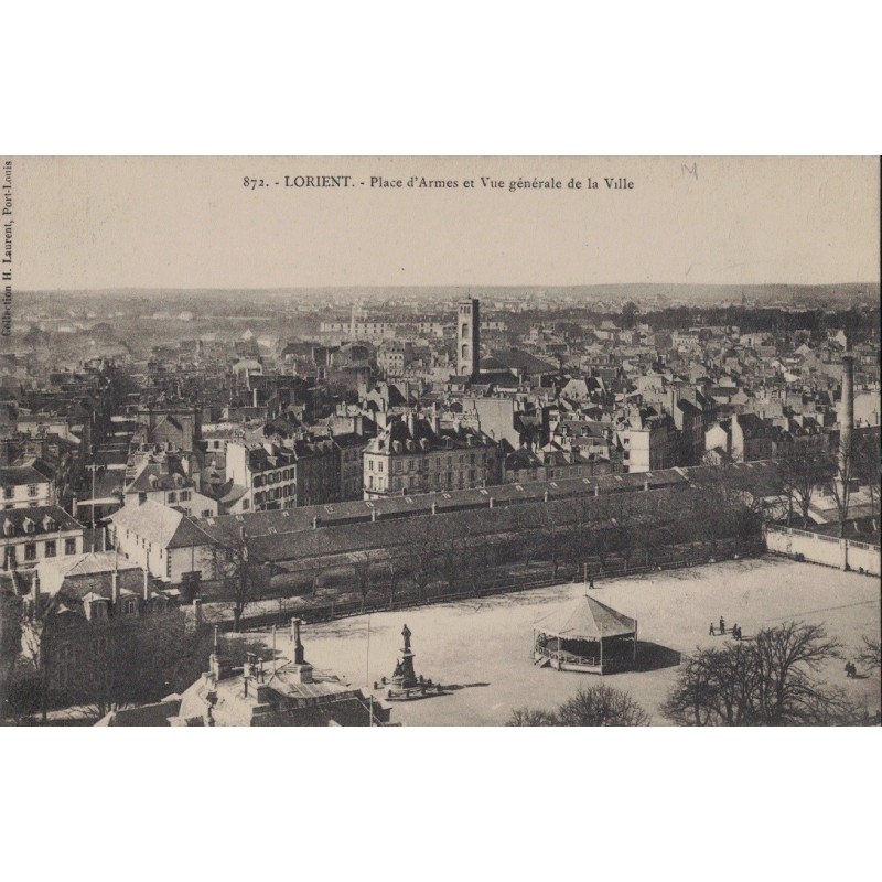 LORIENT - PLACE D'ARMES ET VUE GENERALE DE LA VILLE - CARTE NON CIRCULEE.