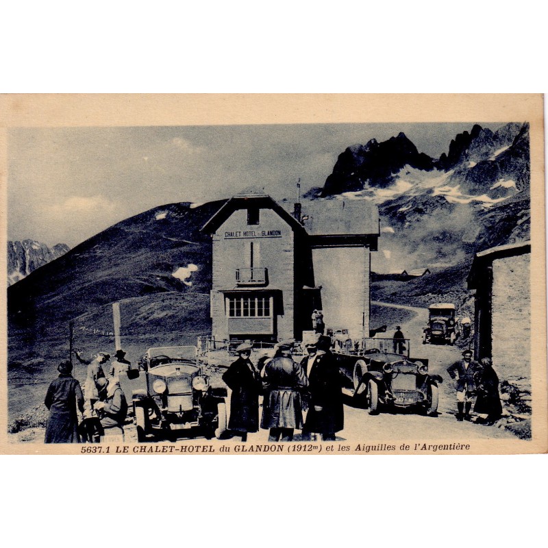 SAINT COLOMBAN DES VILLARDS - LE CHALET HOTEL DU GLANDON - ANIMATION - VOITURE - CARTE POSTALE NON CIRCULEE.