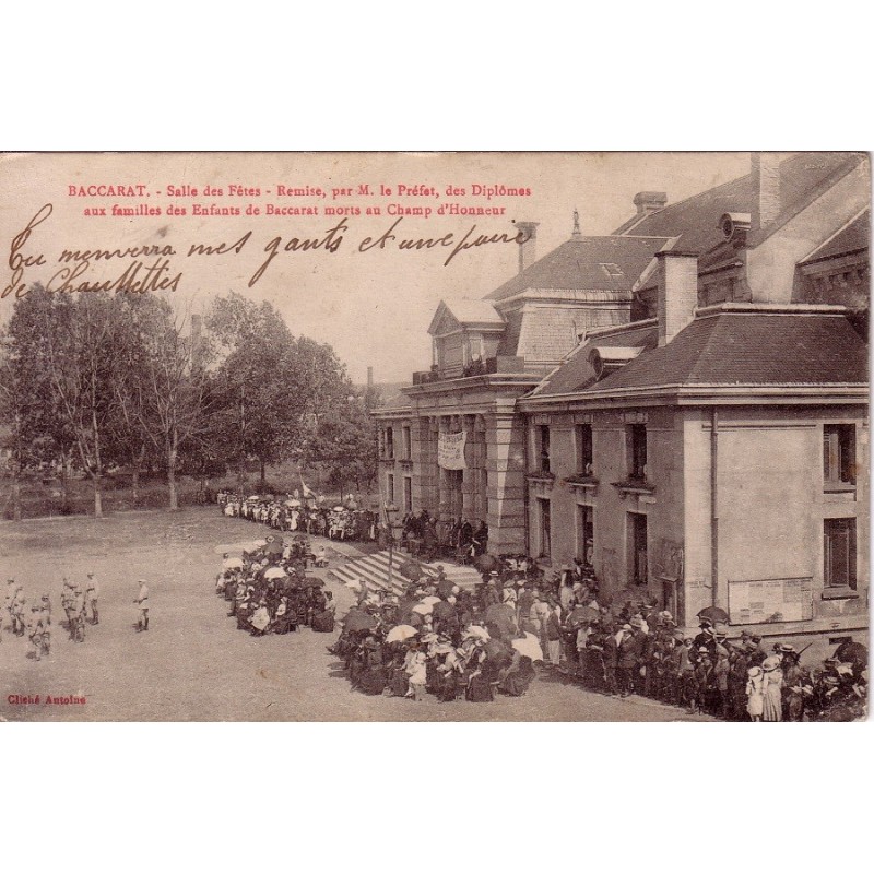 BACCARAT - SALLES DES FETES - REMISE PAR M. LE PREFET DES  DIPLOMES AUX FAMILLES DES ENFANT DE BACCARAT MORTS AU CHAMP D'HONNEUR