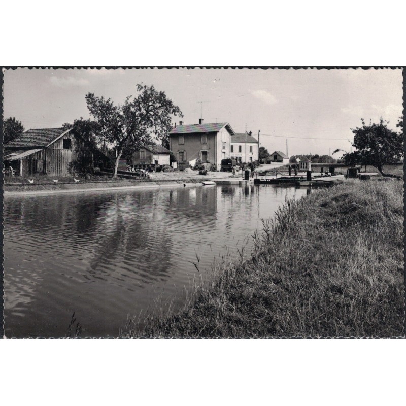 MAXILLY SUR SAONE - LE CANAL DE LA MARNE A LA SAONE - L'ECLUSE - CARTE DATEE DE 1968.