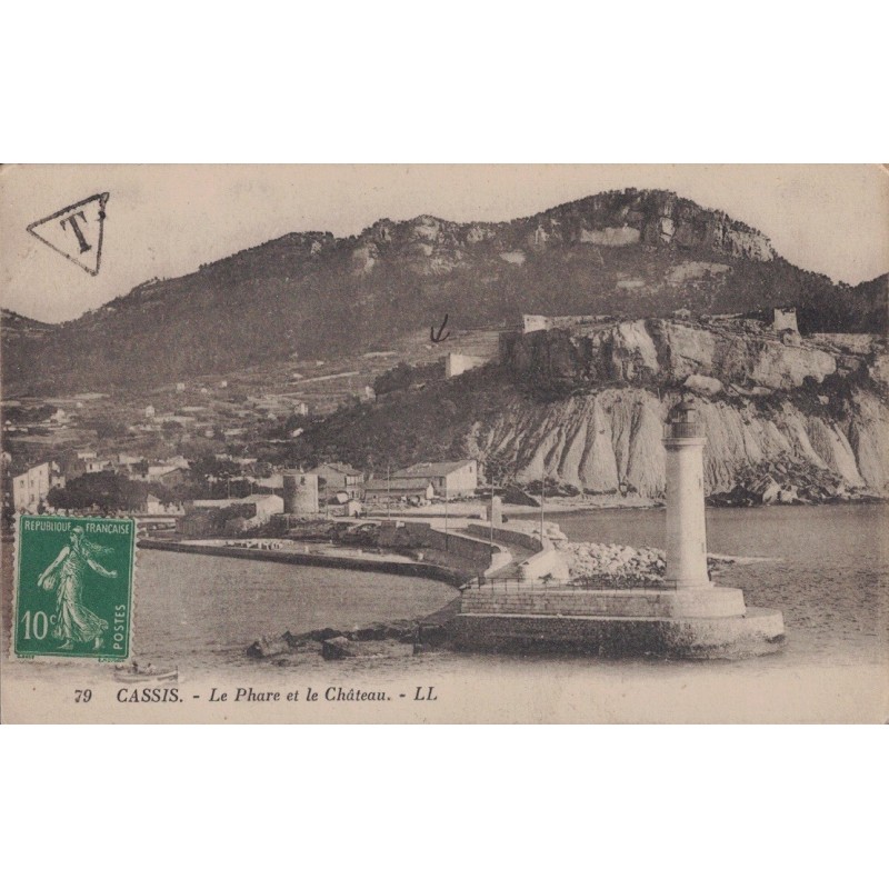 CASSIS - LE PHARE ET LE CHATEAU - CARTE AVEC TEXTE - PLI D'ANGLE.