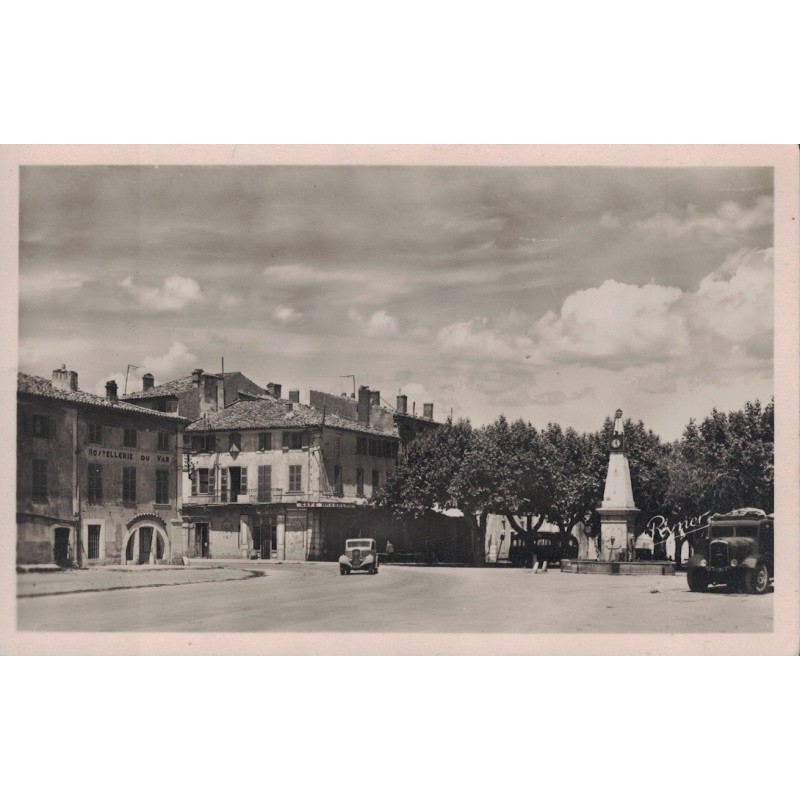 ST MAXIMIN LA STE BAUME - PLACE MALHERBE - VUE D'ENSEMBLE - CARTE NEUVE.