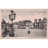 AUCH - PLACE DE L'HOTEL DE VILLE ET LA CATHEDRALE - CARTE DATEE DE 1940.